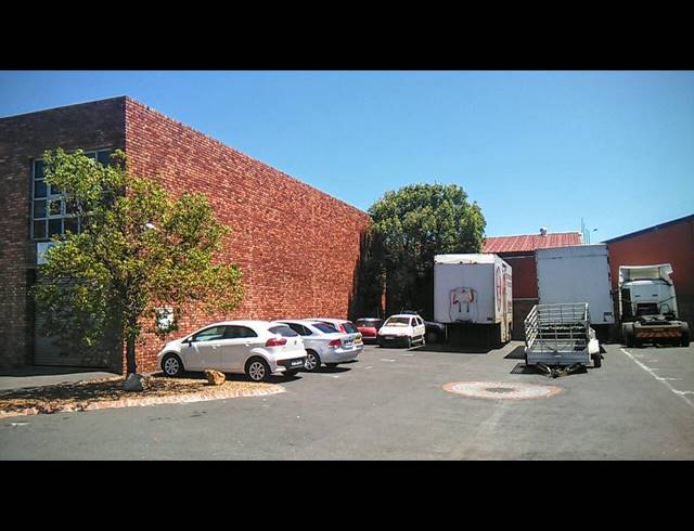 296M² WAREHOUSE TO LET IN BEACONVALE
